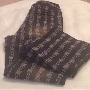 B/W patterned pants, distressed look